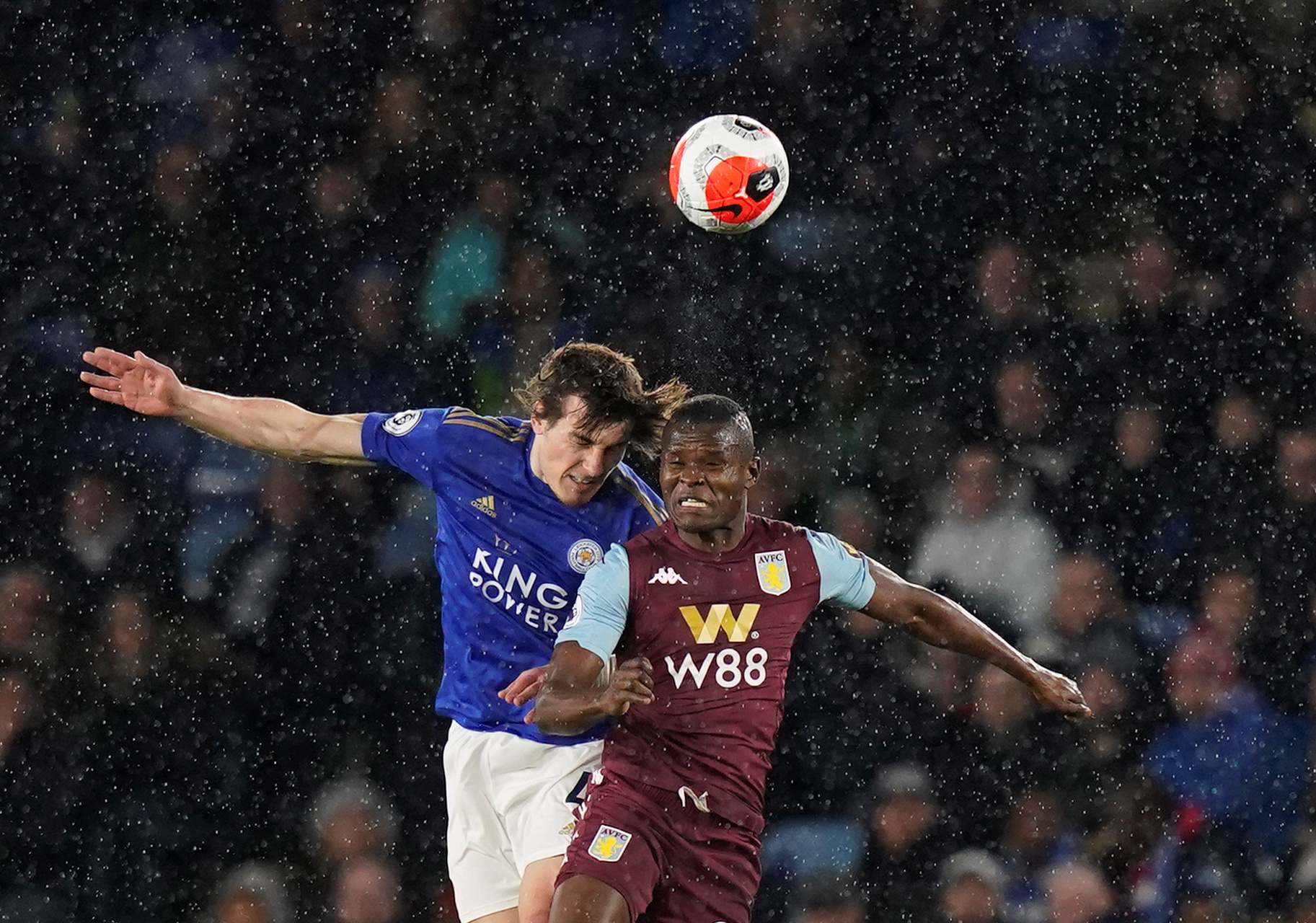 随着深度的 随着深度的